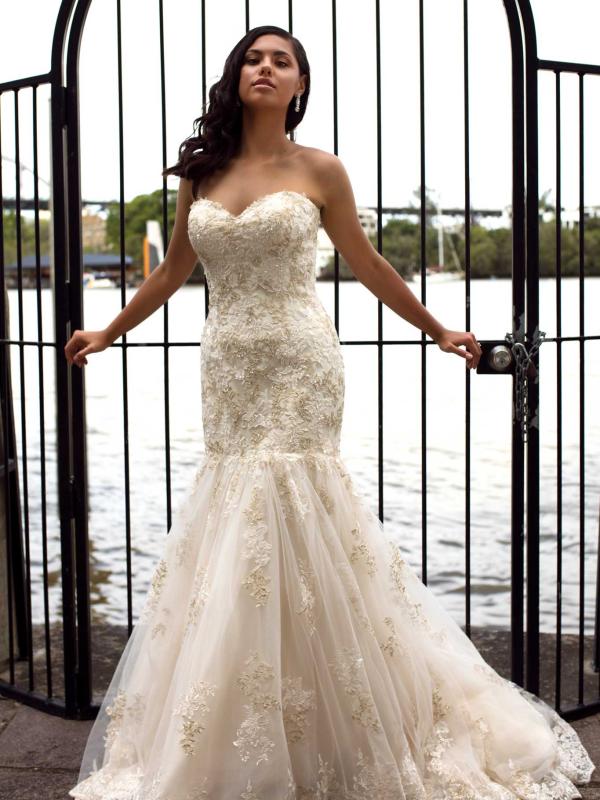 DAKOTA-STRAPLESS-MERMAID-WEDDING-DRESS