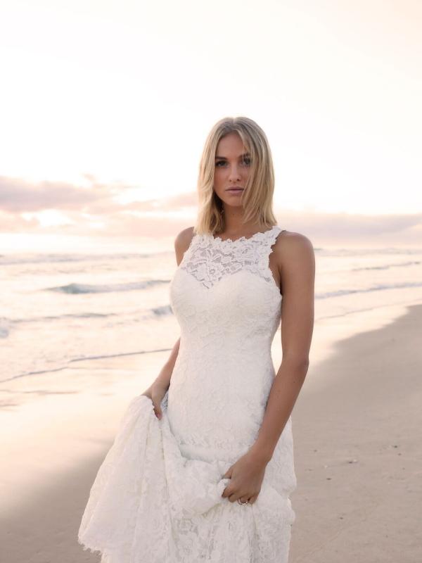 EVITA MADI LANE LUV BRIDAL BYRON BAY AUSTRALIA FULL LACE FITTED WEDDING DRESS 8