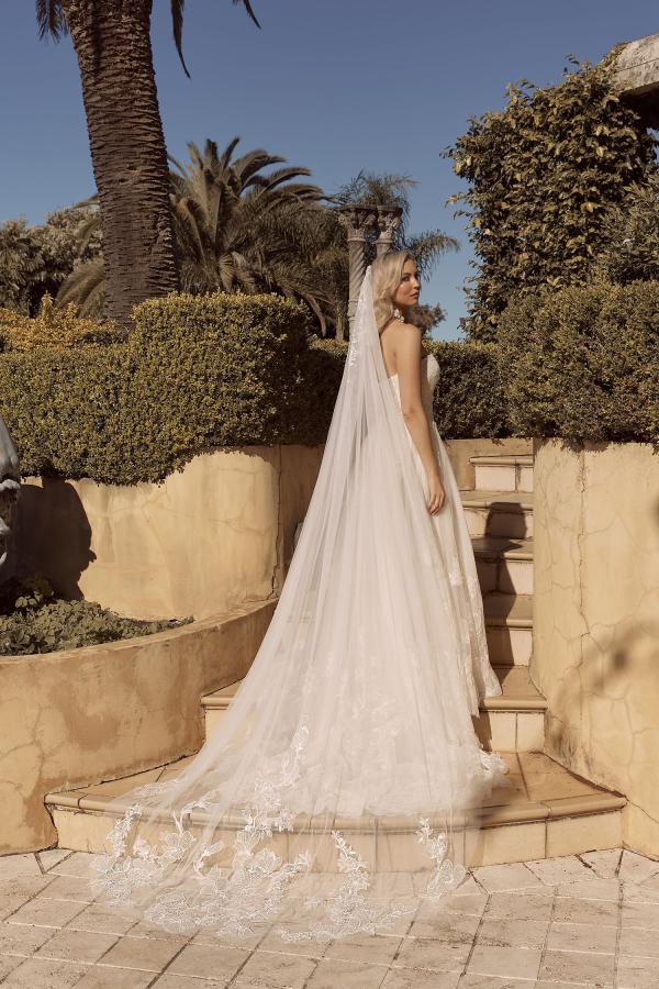 BRONTE VEIL V909 MATCHING CATHERAL LENGTH VEIL PAIED WITH GOWN ML19009 VEIL MADI LANE BRIDAL1