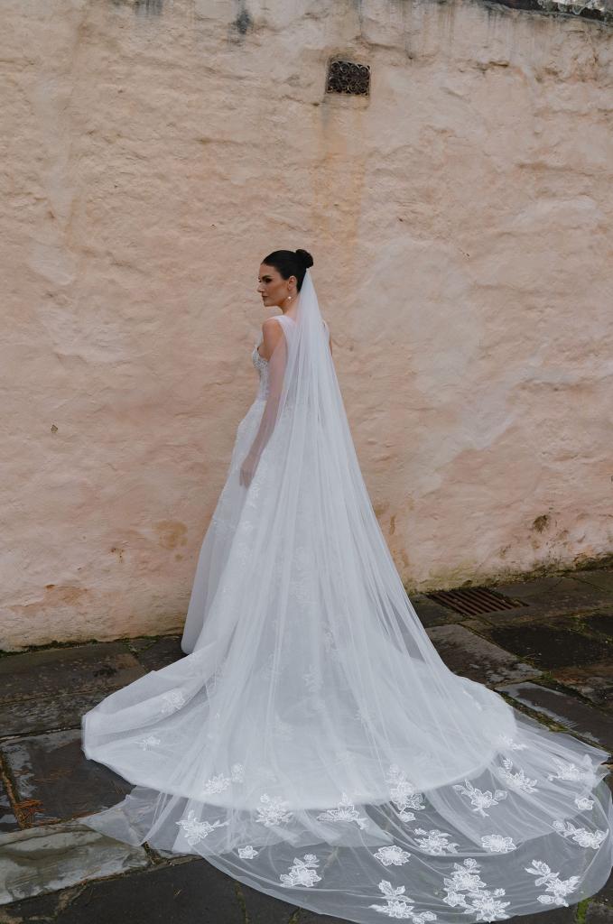 Annika Veil LUV Bridal