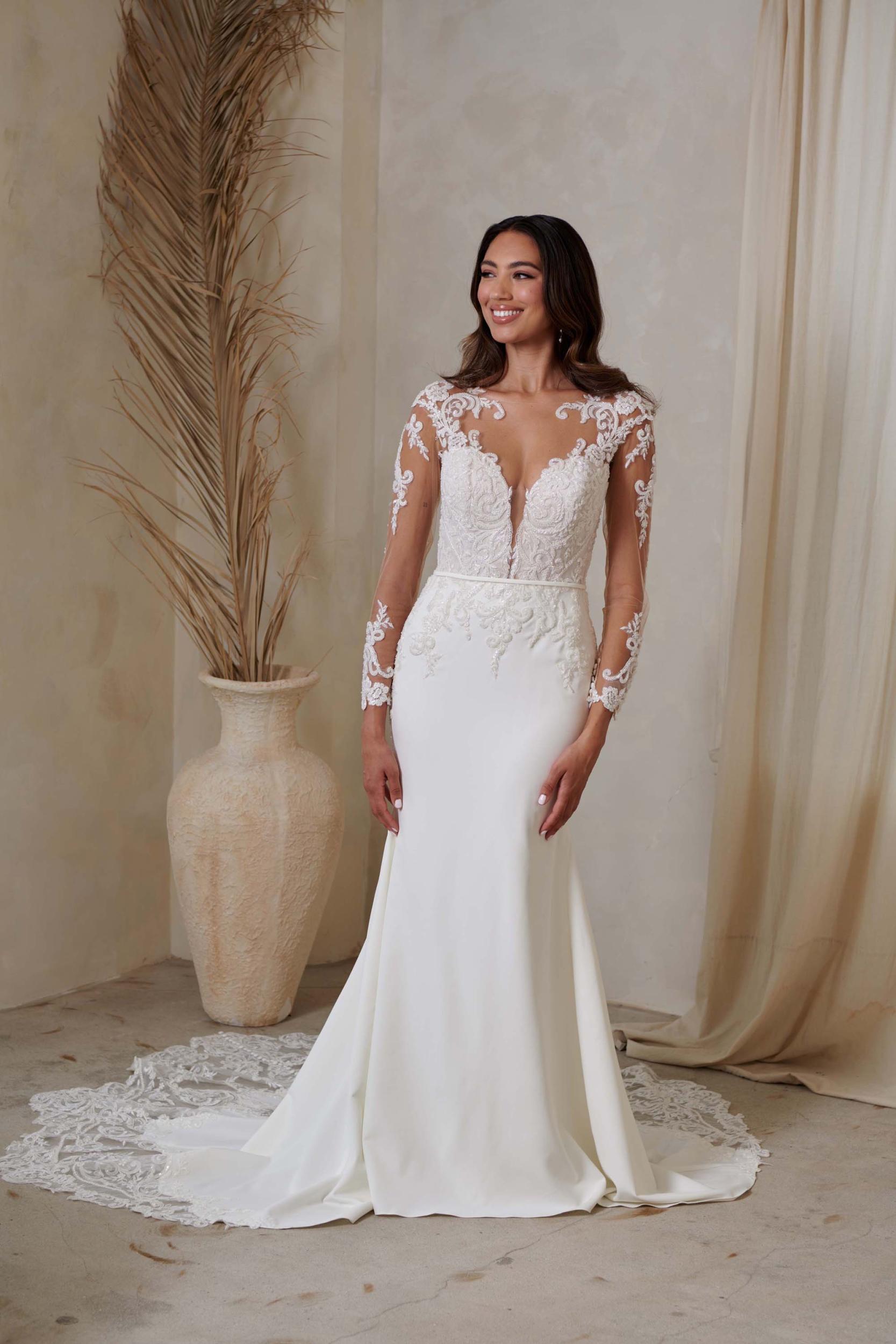Rory Sweetheart Neckline Long Sleeve Lace Fitted Wedding Dress