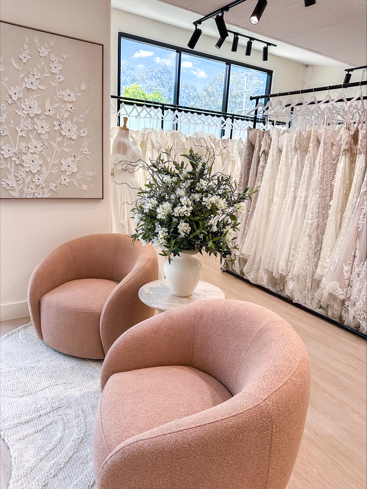 Luv Bridal — photo 4 of 18