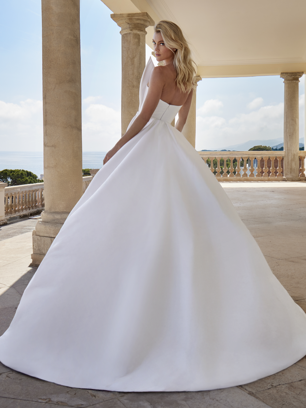 Kaling_Pronovias – 2