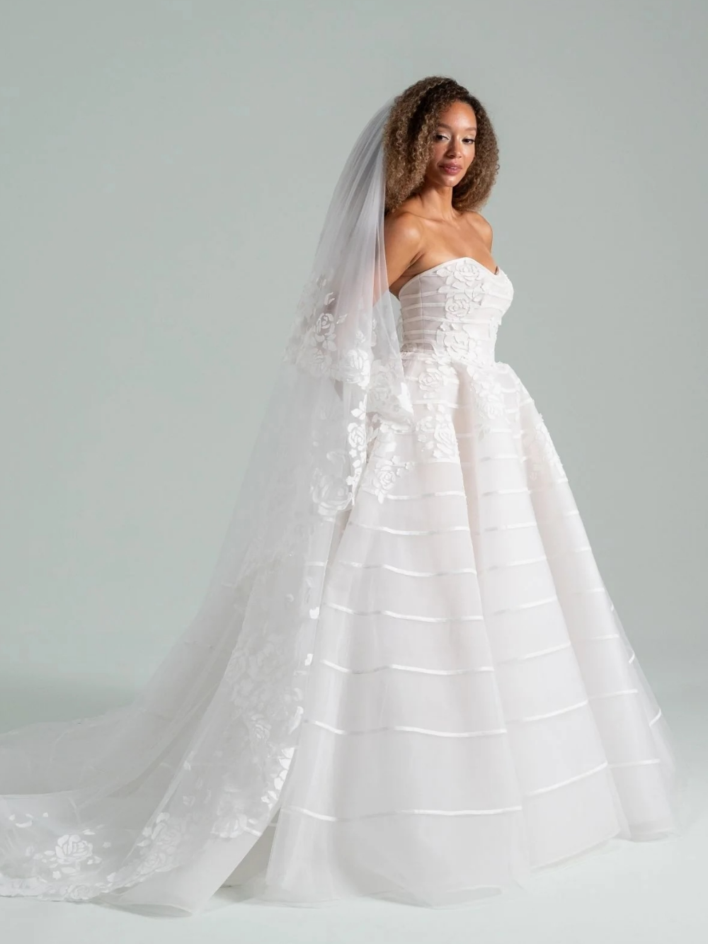 The Light You Keep Veil_HPV62602 – 3