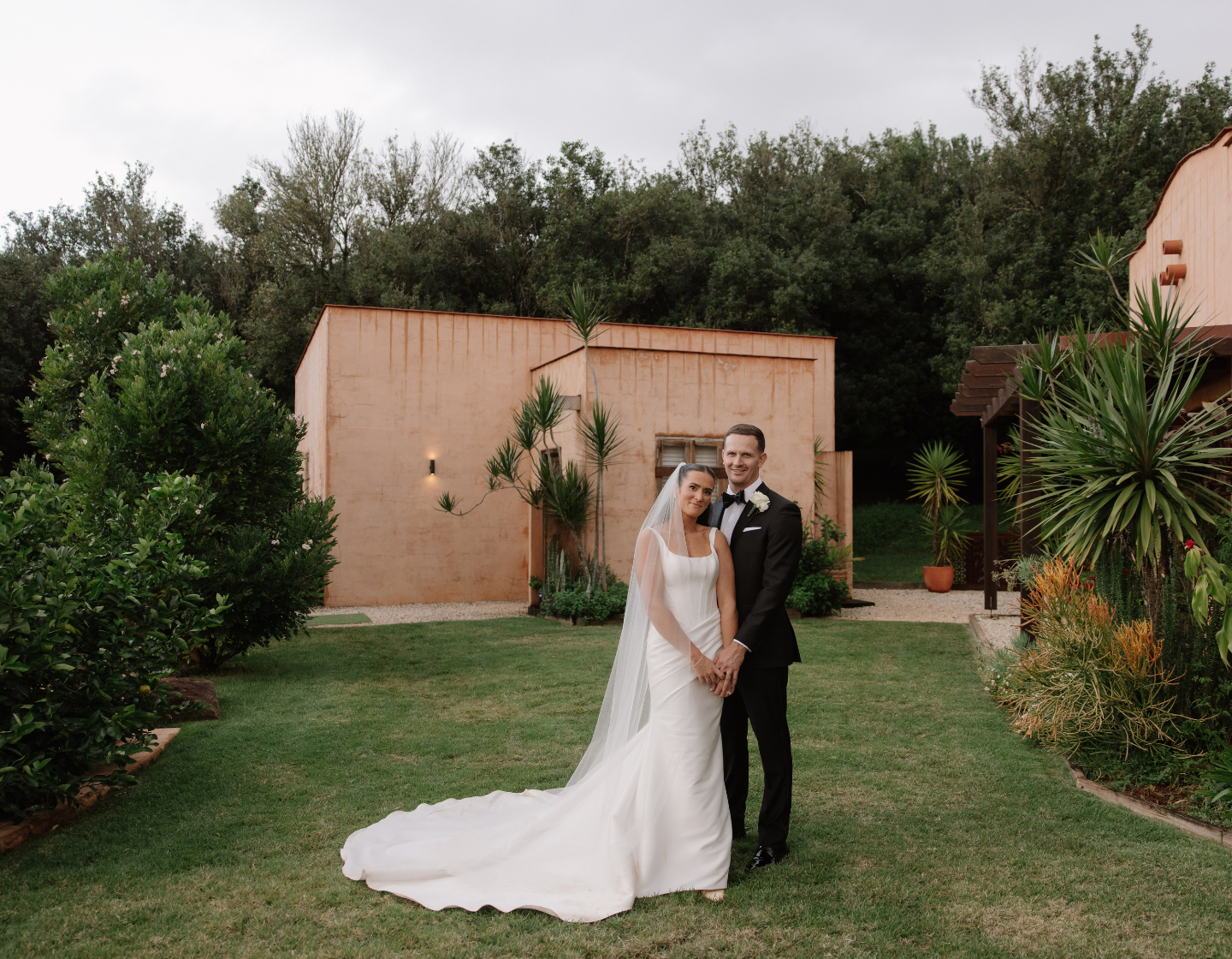 Luv Bridal — photo 13 of 18