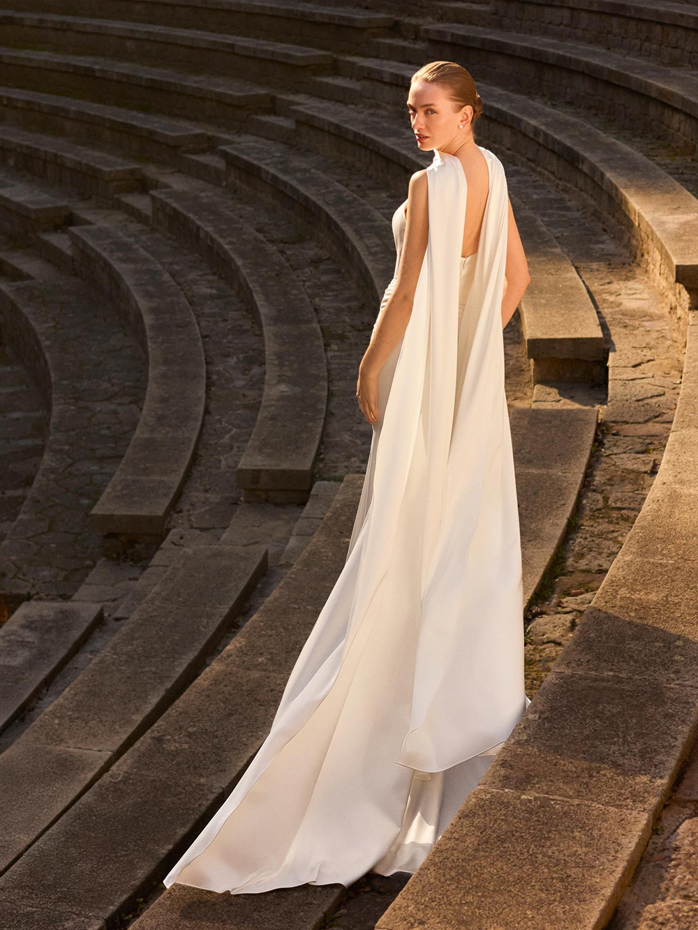 Pronovias_Christey_2